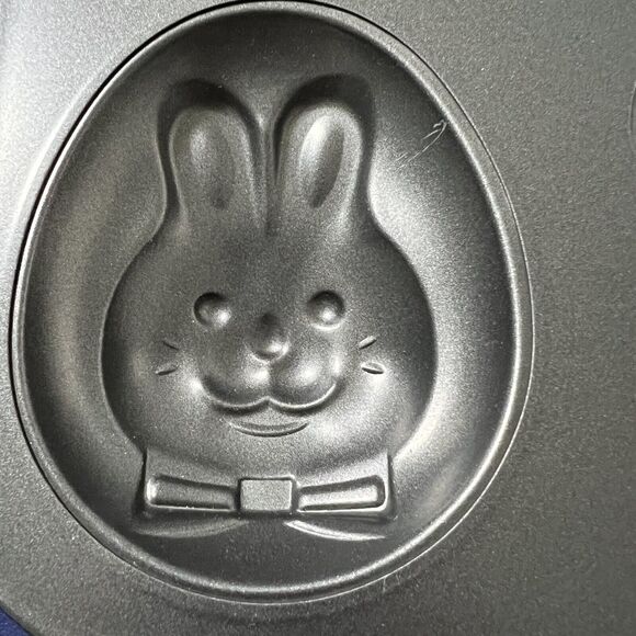 Easter Eggs & Bunnies 13x10 Mini Cakes Pan - Picture 4 of 6